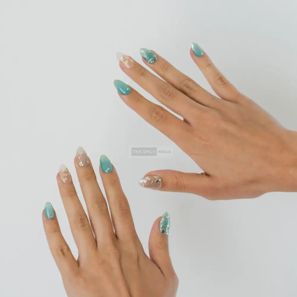 Jade Bloom - Mint / Short Almond