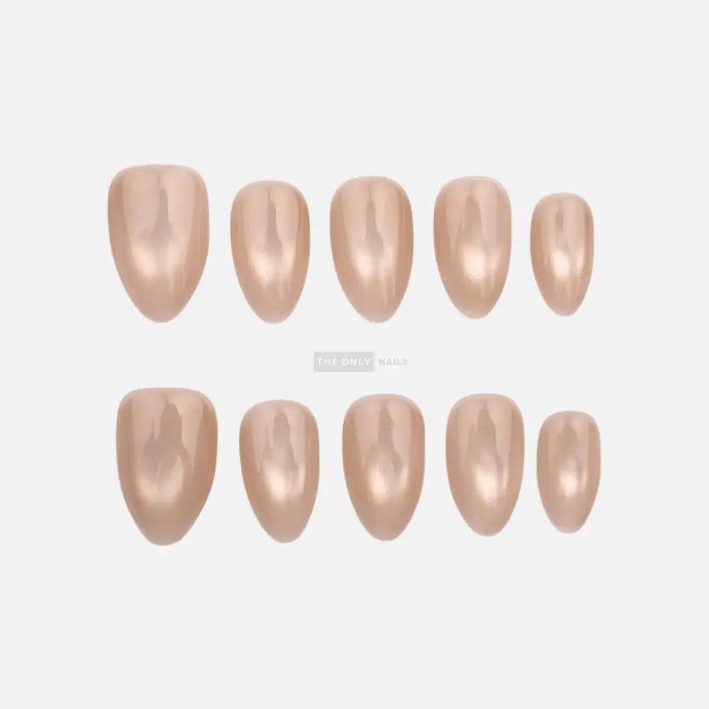 Pearl Cateye Almond